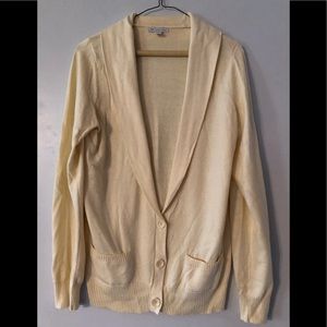 GAP  cream colored cardigan size M